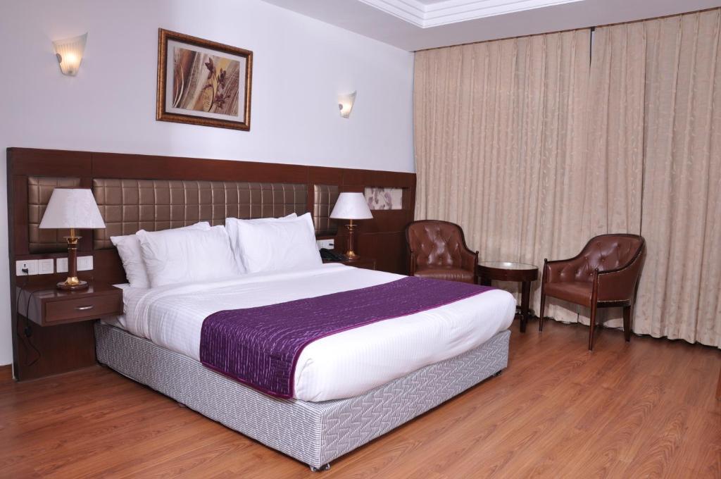 Lilywhite Hotel Ню Делхи Екстериор снимка